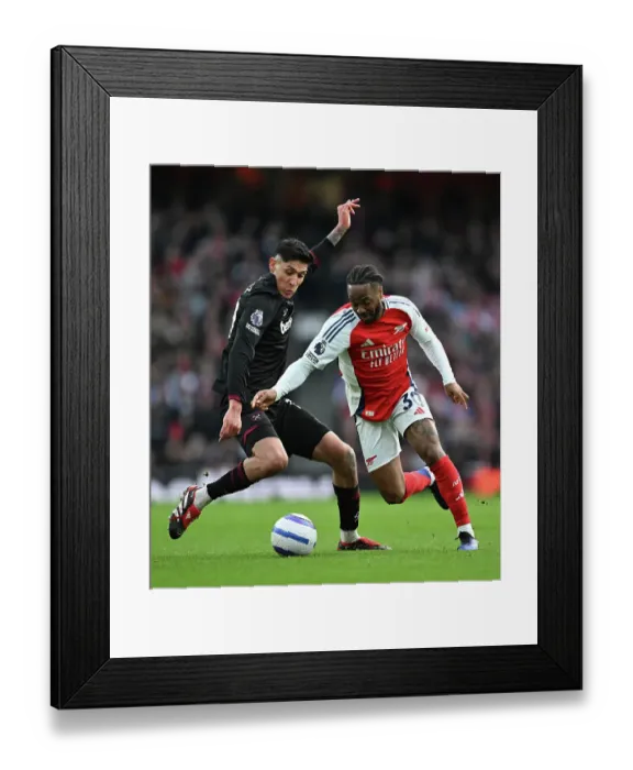 Framed Print : Arsenal FC v West Ham United FC - Premier League Framed Print : Arsenal FC v West Ham United FC - Premier League