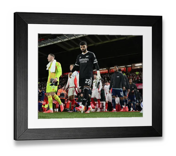Framed Print : Nottingham Forest FC v Arsenal FC - Premier League Framed Print : Nottingham Forest FC v Arsenal FC - Premier League
