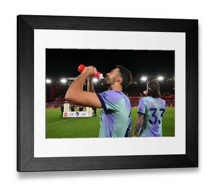 Framed Print : Nottingham Forest FC v Arsenal FC - Premier League