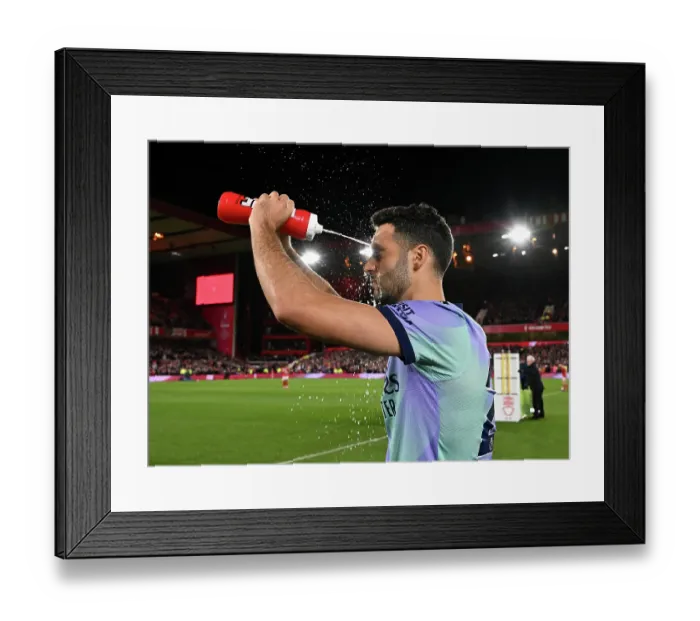 Framed Print : Nottingham Forest FC v Arsenal FC - Premier League Framed Print : Nottingham Forest FC v Arsenal FC - Premier League