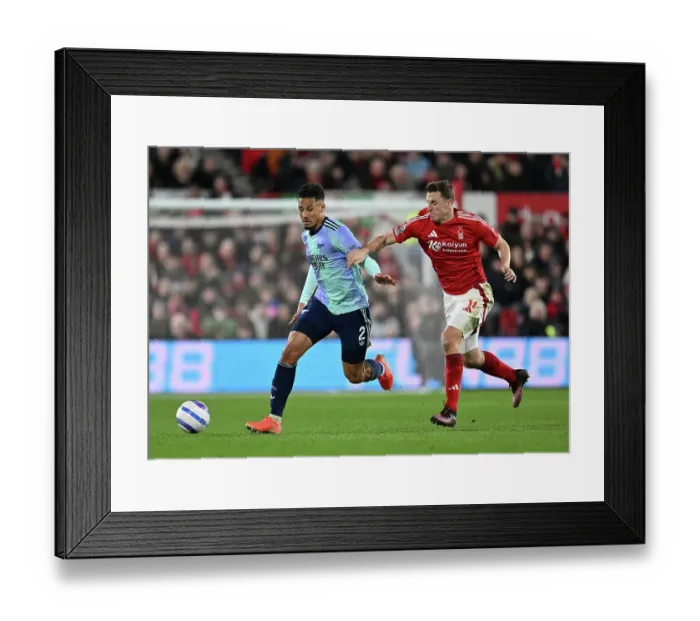 Framed Print : Nottingham Forest FC v Arsenal FC - Premier League Framed Print : Nottingham Forest FC v Arsenal FC - Premier League