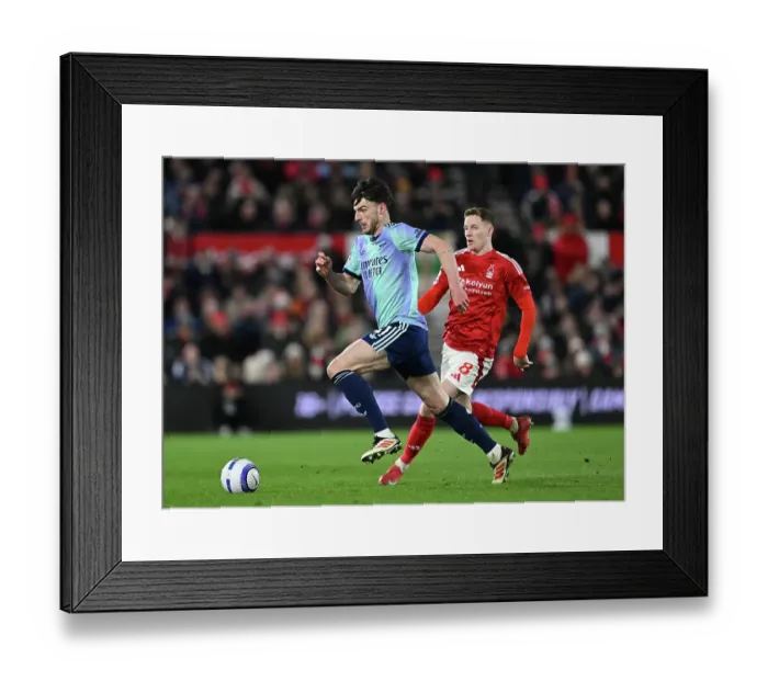 Framed Print : Nottingham Forest FC v Arsenal FC - Premier League