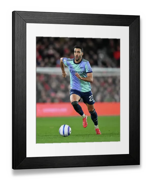 Framed Print : Nottingham Forest FC v Arsenal FC - Premier League