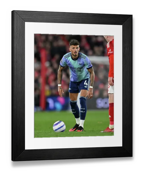 Framed Print : Nottingham Forest FC v Arsenal FC - Premier League