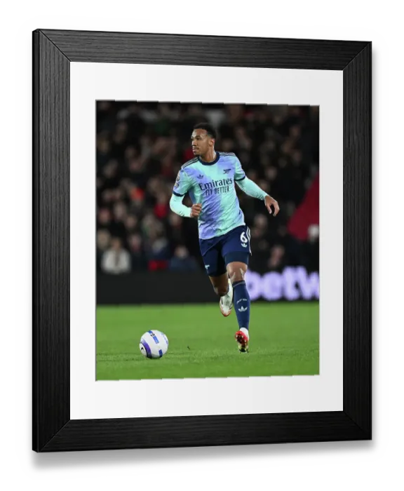 Framed Print : Nottingham Forest FC v Arsenal FC - Premier League Framed Print : Nottingham Forest FC v Arsenal FC - Premier League