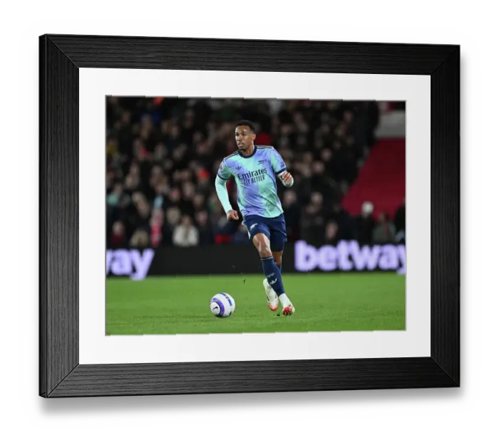 Framed Print : Nottingham Forest FC v Arsenal FC - Premier League Framed Print : Nottingham Forest FC v Arsenal FC - Premier League
