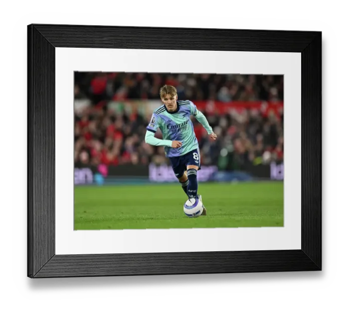 Framed Print : Nottingham Forest FC v Arsenal FC - Premier League