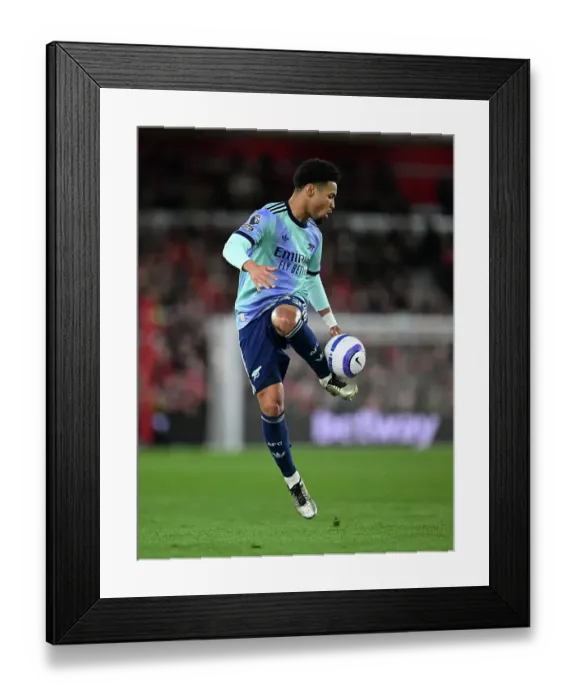 Framed Print : Nottingham Forest FC v Arsenal FC - Premier League