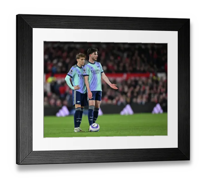 Framed Print : Nottingham Forest FC v Arsenal FC - Premier League Framed Print : Nottingham Forest FC v Arsenal FC - Premier League