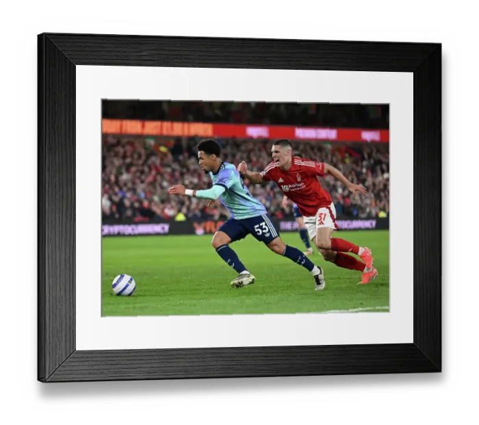 Framed Print : Nottingham Forest FC v Arsenal FC - Premier League