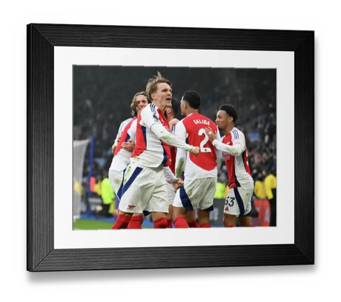 Framed Print : Leicester City FC v Arsenal FC - Premier League