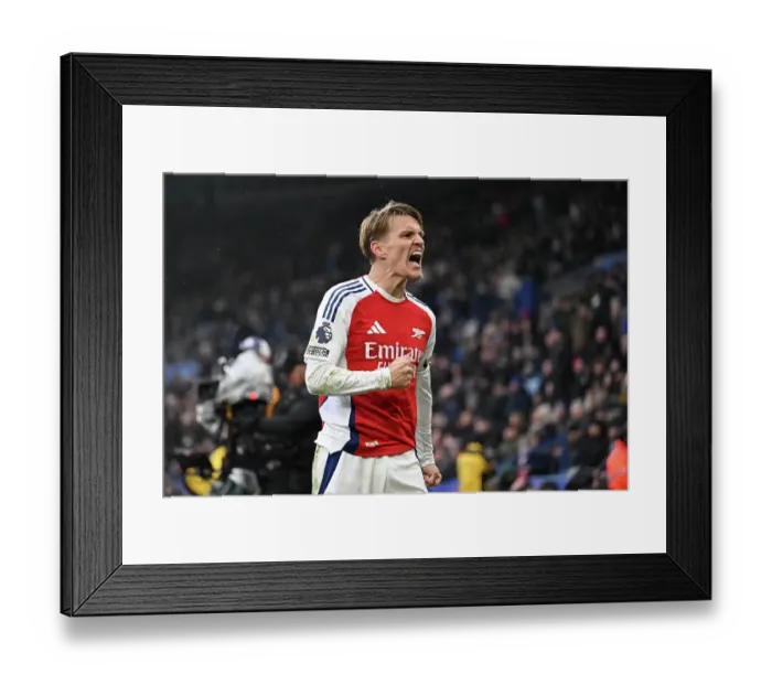 Framed Print : Leicester City FC v Arsenal FC - Premier League