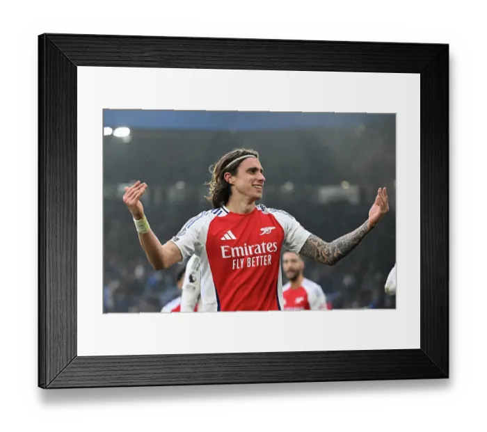 Framed Print : Leicester City FC v Arsenal FC - Premier League Framed Print : Leicester City FC v Arsenal FC - Premier League
