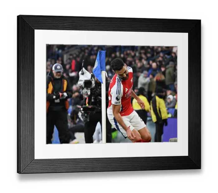 Framed Print : Leicester City FC v Arsenal FC - Premier League Framed Print : Leicester City FC v Arsenal FC - Premier League