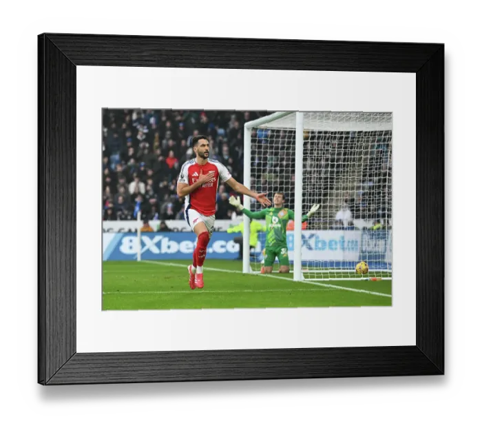 Framed Print : Leicester City FC v Arsenal FC - Premier League Framed Print : Leicester City FC v Arsenal FC - Premier League