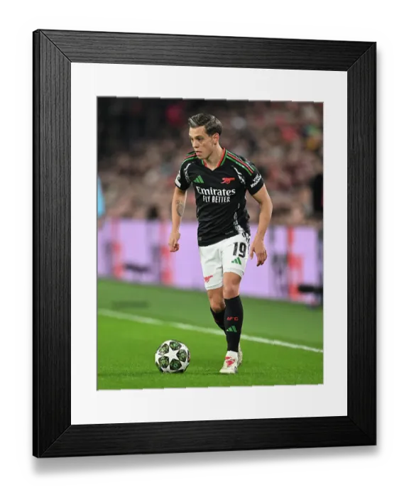 Framed Print : PSV Eindhoven v Arsenal FC - UEFA Champions League 2024 / 25 Round of 16 First Leg