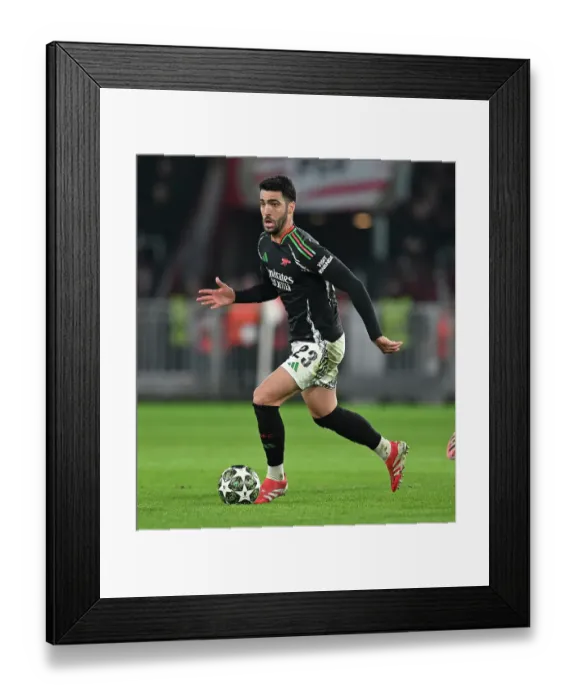 Framed Print : PSV Eindhoven v Arsenal FC - UEFA Champions League 2024 / 25 Round of 16 First Leg