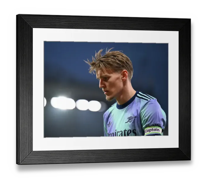Framed Print : Manchester United FC v Arsenal FC - Premier League