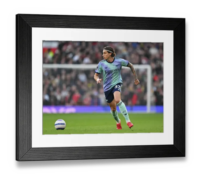 Framed Print : Manchester United FC v Arsenal FC - Premier League