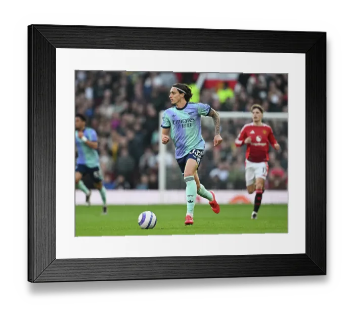 Framed Print : Manchester United FC v Arsenal FC - Premier League