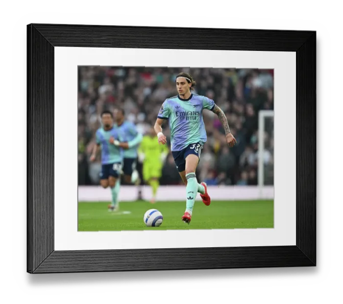 Framed Print : Manchester United FC v Arsenal FC - Premier League