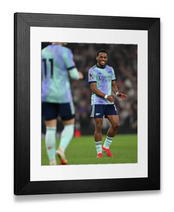 Framed Print : Manchester United FC v Arsenal FC - Premier League Framed Print : Manchester United FC v Arsenal FC - Premier League