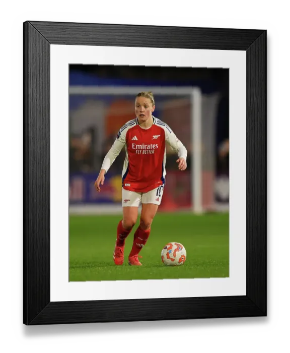 Framed Print : Everton FC v Arsenal FC - Barclays Women's Super League Everton FC v Arsenal FC - Barclays Women's Super League