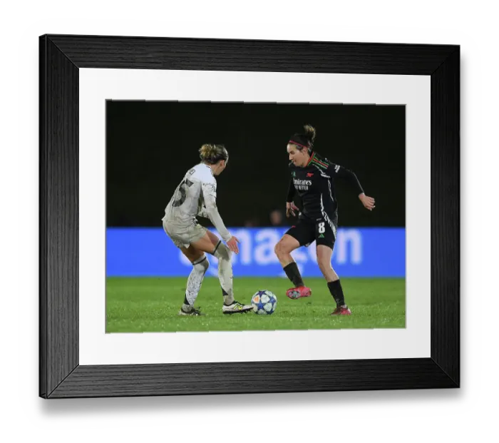 Framed Print : Real Madrid CF v Arsenal FC - UEFA Women's Champions League Quarter Finals First Leg Real Madrid CF v Arsenal FC - UEFA Women's Champions League Quarter Finals First Leg