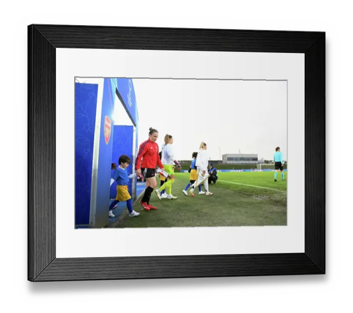Framed Print : Real Madrid CF v Arsenal FC - UEFA Women's Champions League Quarter Finals First Leg Real Madrid CF v Arsenal FC - UEFA Women's Champions League Quarter Finals First Leg