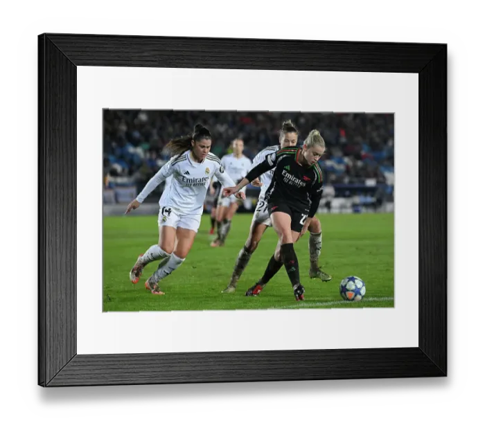 Framed Print : Real Madrid CF v Arsenal FC - UEFA Women's Champions League Quarter Finals First Leg Real Madrid CF v Arsenal FC - UEFA Women's Champions League Quarter Finals First Leg