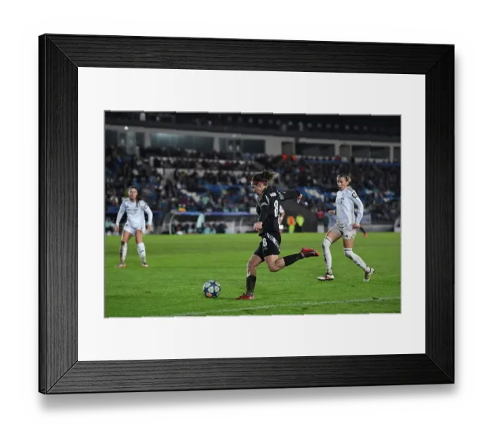 Framed Print : Real Madrid CF v Arsenal FC - UEFA Women's Champions League Quarter Finals First Leg Real Madrid CF v Arsenal FC - UEFA Women's Champions League Quarter Finals First Leg