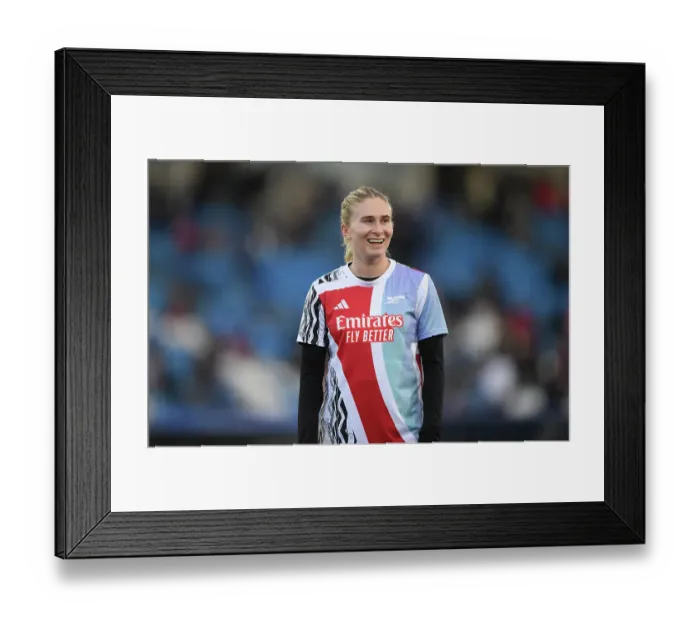 Framed Print : Real Madrid CF v Arsenal FC - UEFA Women's Champions League Quarter Finals First Leg Real Madrid CF v Arsenal FC - UEFA Women's Champions League Quarter Finals First Leg
