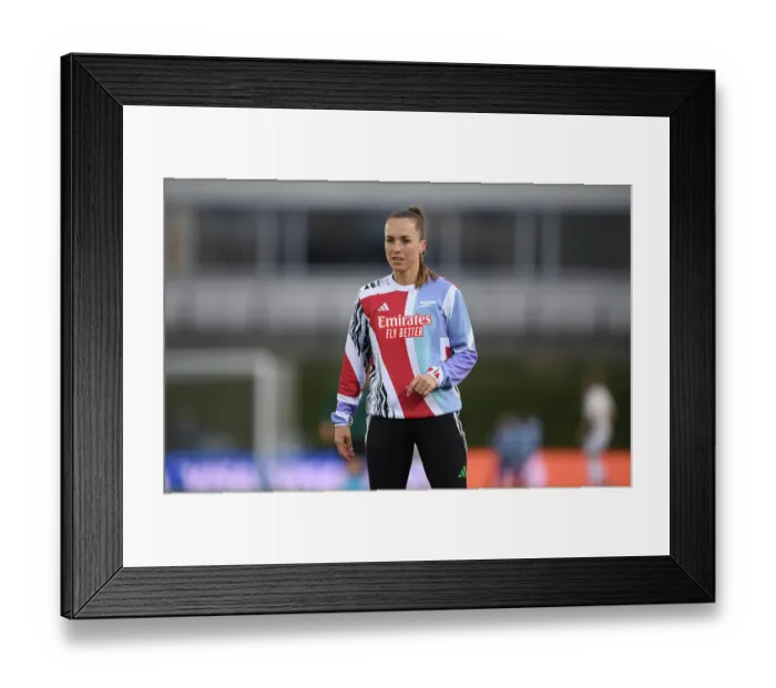 Framed Print : Real Madrid CF v Arsenal FC - UEFA Women's Champions League Quarter Finals First Leg Real Madrid CF v Arsenal FC - UEFA Women's Champions League Quarter Finals First Leg