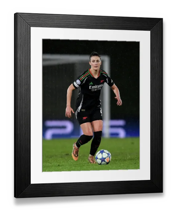 Framed Print : Real Madrid CF v Arsenal FC - UEFA Women's Champions League Quarter Finals First Leg Real Madrid CF v Arsenal FC - UEFA Women's Champions League Quarter Finals First Leg