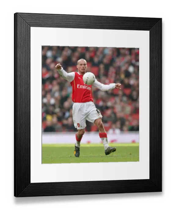 Framed Print : Freddie Ljungberg in Action: Arsenal vs. Blackburn Rovers, FA Cup 5th Round, 2007 Framed Print : Freddie Ljungberg in Action: Arsenal vs. Blackburn Rovers, FA Cup 5th Round, 2007