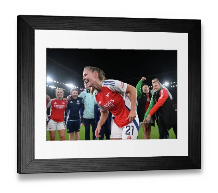 Framed Print : Arsenal FC v Liverpool FC - Barclays Women's Super League Arsenal FC v Liverpool FC - Barclays Women's Super League Framed Print : Arsenal FC v Liverpool FC - Barclays Women's Super League Arsenal FC v Liverpool FC - Barclays Women's Super League