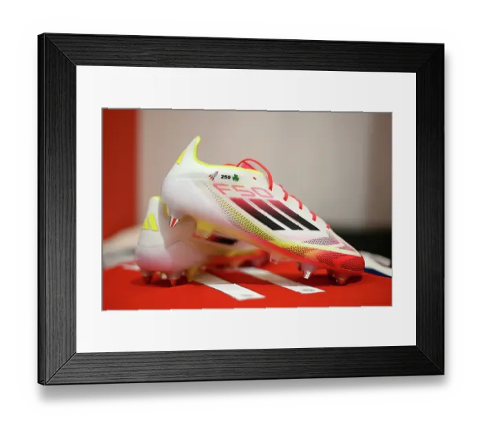 Framed Print : Arsenal FC v Liverpool FC - Barclays Women's Super League Arsenal FC v Liverpool FC - Barclays Women's Super League
