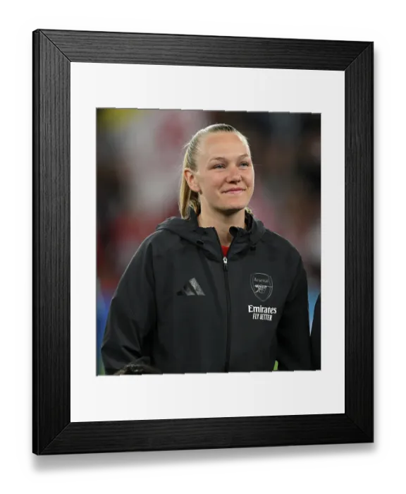 Framed Print : Arsenal FC v Real Madrid CF - UEFA Women's Champions League Quarter Finals Second Leg Arsenal FC v Real Madrid CF - UEFA Women's Champions League Quarter Finals Second Leg Framed Print : Arsenal FC v Real Madrid CF - UEFA Women's Champions League Quarter Finals Second Leg Arsenal FC v Real Madrid CF - UEFA Women's Champions League Quarter Finals Second Leg