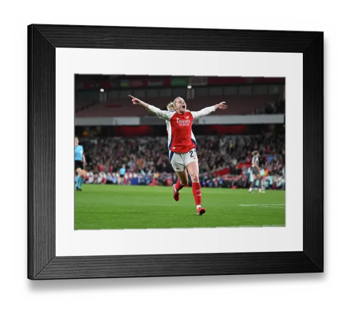 Framed Print : Arsenal FC v Real Madrid CF - UEFA Women's Champions League Quarter Finals Second Leg