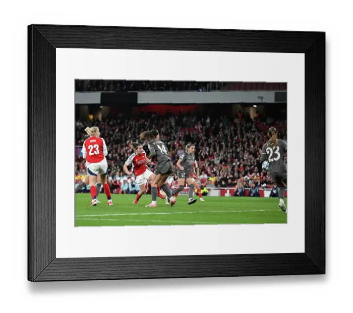Framed Print : Arsenal FC v Real Madrid CF - UEFA Women's Champions League Quarter Finals Second Leg Framed Print : Arsenal FC v Real Madrid CF - UEFA Women's Champions League Quarter Finals Second Leg