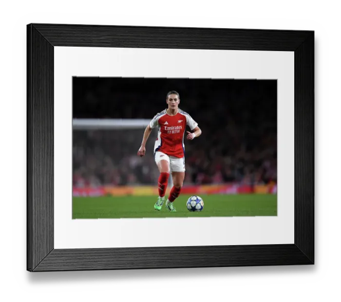 Framed Print : Arsenal FC v Real Madrid CF - UEFA Women's Champions League Quarter Finals Second Leg Arsenal FC v Real Madrid CF - UEFA Women's Champions League Quarter Finals Second Leg