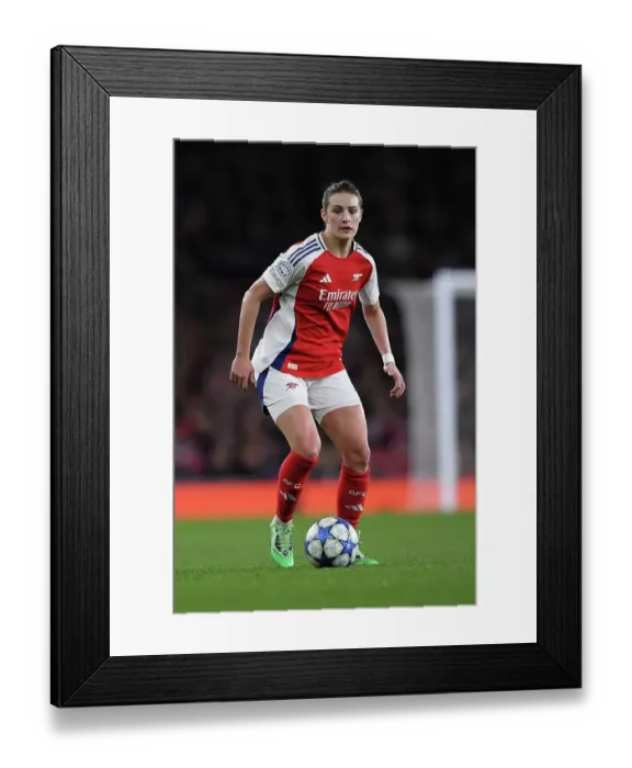 Framed Print : Arsenal FC v Real Madrid CF - UEFA Women's Champions League Quarter Finals Second Leg Arsenal FC v Real Madrid CF - UEFA Women's Champions League Quarter Finals Second Leg