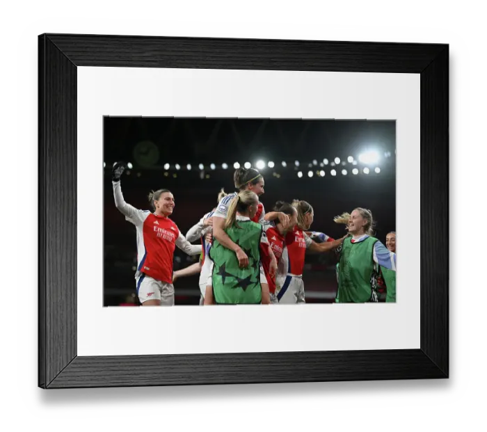 Framed Print : Arsenal FC v Real Madrid CF - UEFA Women's Champions League Quarter Finals Second Leg Arsenal FC v Real Madrid CF - UEFA Women's Champions League Quarter Finals Second Leg Framed Print : Arsenal FC v Real Madrid CF - UEFA Women's Champions League Quarter Finals Second Leg Arsenal FC v Real Madrid CF - UEFA Women's Champions League Quarter Finals Second Leg