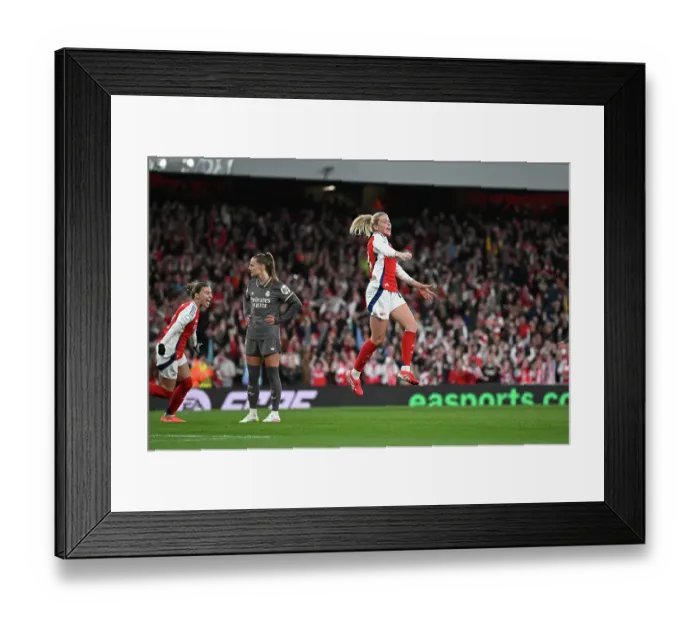 Framed Print : Arsenal FC v Real Madrid CF - UEFA Women's Champions League Quarter Finals Second Leg Arsenal FC v Real Madrid CF - UEFA Women's Champions League Quarter Finals Second Leg