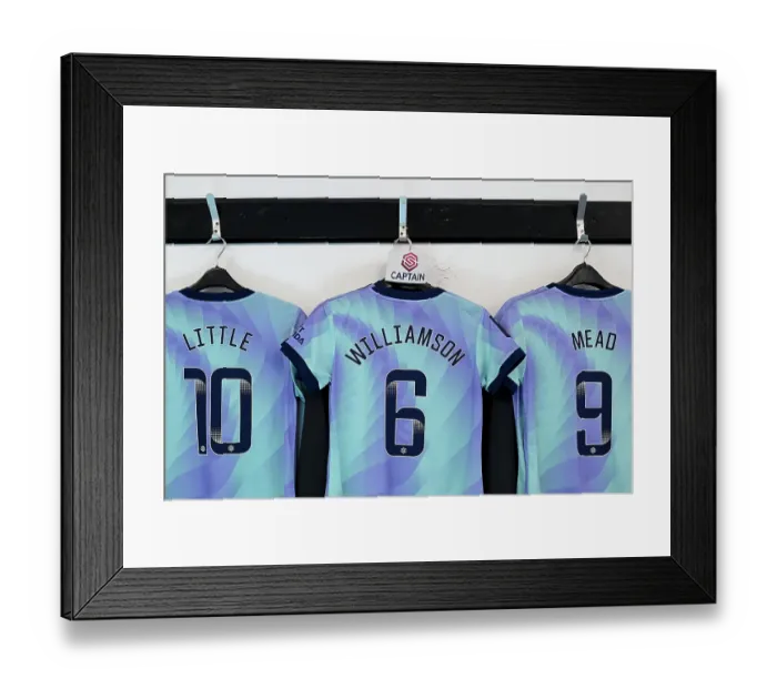 Framed Print : Crystal Palace v Arsenal FC - Barclays Women's Super League Crystal Palace v Arsenal FC - Barclays Women's Super League