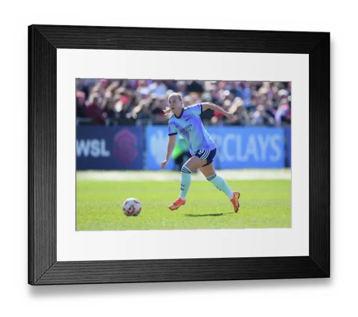 Framed Print : Crystal Palace v Arsenal FC - Barclays Women's Super League Crystal Palace v Arsenal FC - Barclays Women's Super League