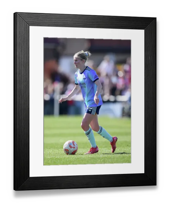 Framed Print : Crystal Palace v Arsenal FC - Barclays Women's Super League Crystal Palace v Arsenal FC - Barclays Women's Super League