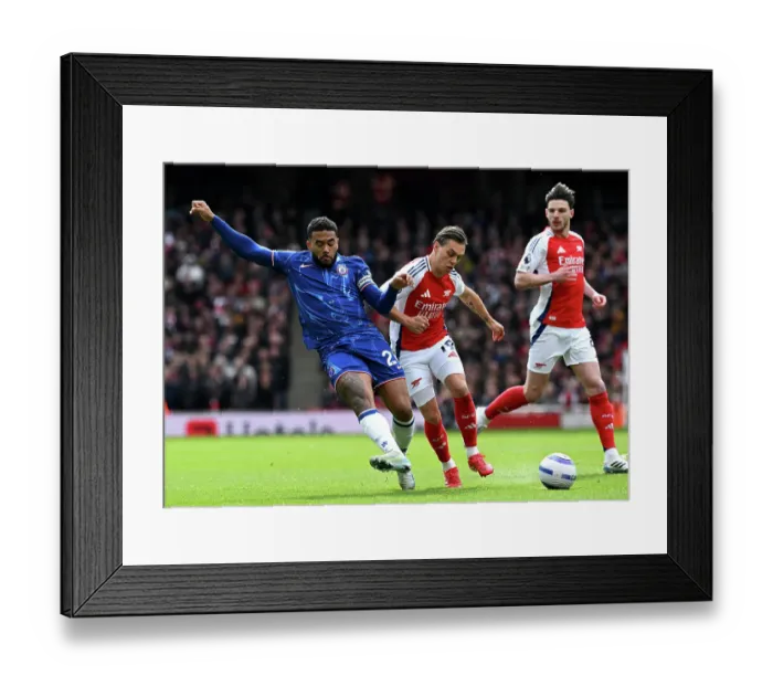 Framed Print : Arsenal FC v Chelsea FC - Premier League