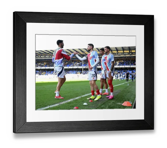 Framed Print : Everton FC v Arsenal FC - Premier League Framed Print : Everton FC v Arsenal FC - Premier League