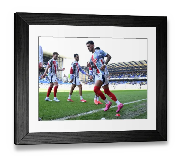 Framed Print : Everton FC v Arsenal FC - Premier League